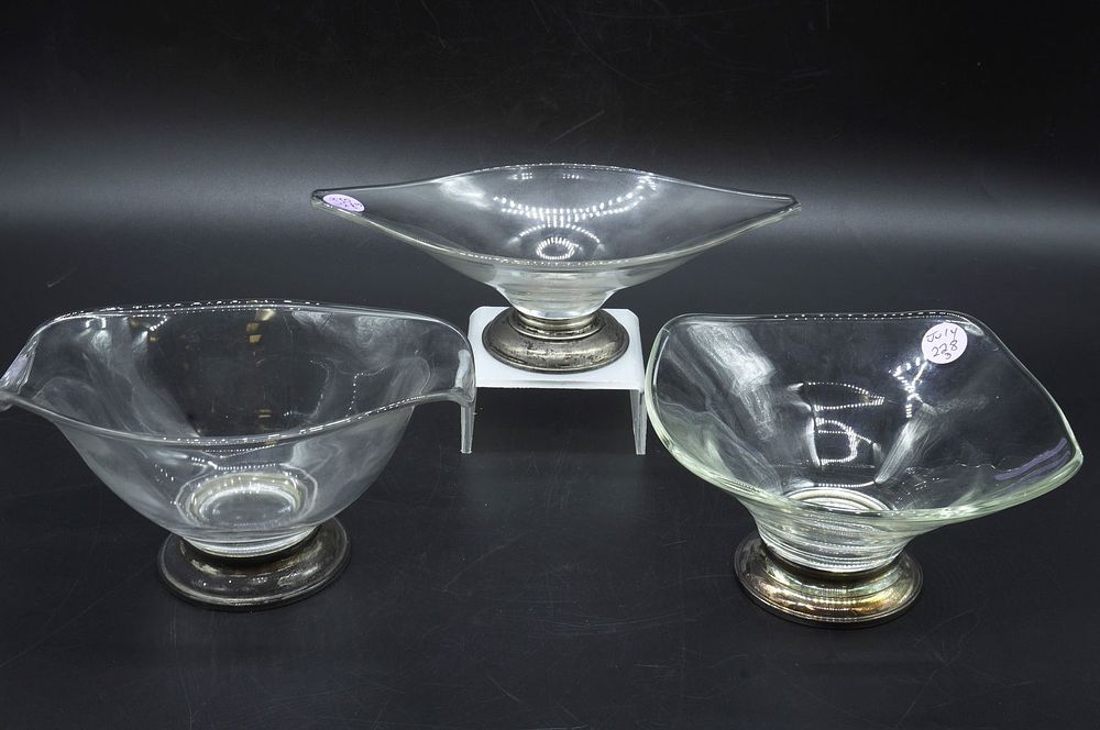 Lot 228: 3 WEB STERLING FOOTED GLASS SERVING BOWLS