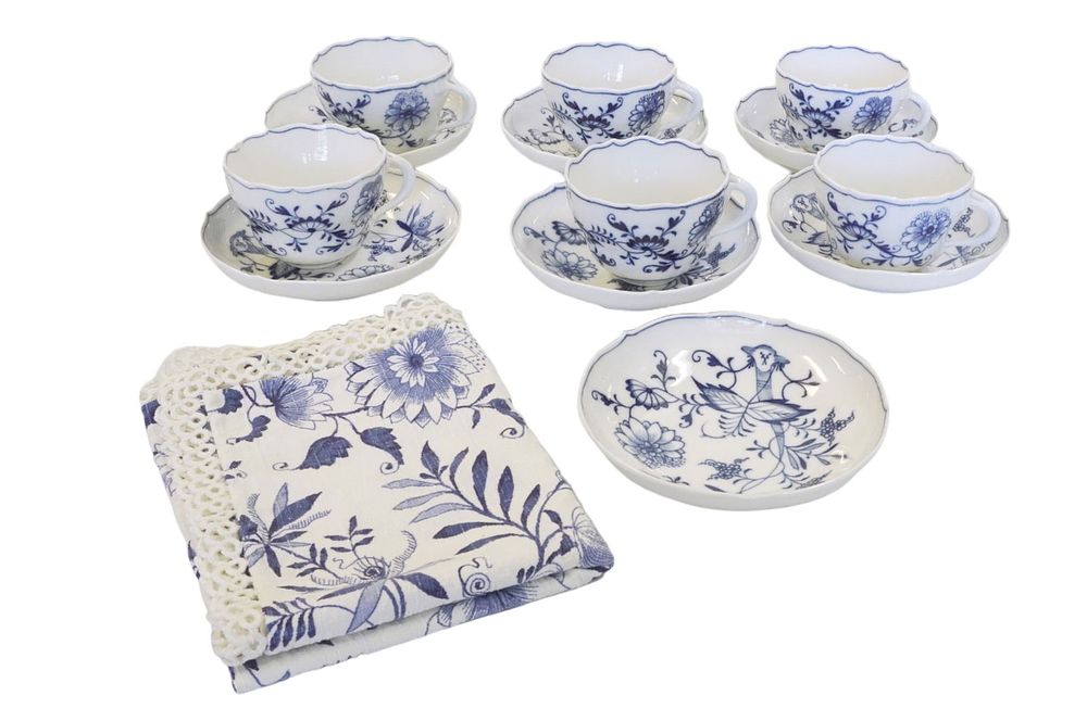 Lot 250: ANTIQUE MEISSEN BLUE ONION TEA CUPS AND SAUCERS - 13 PIECES