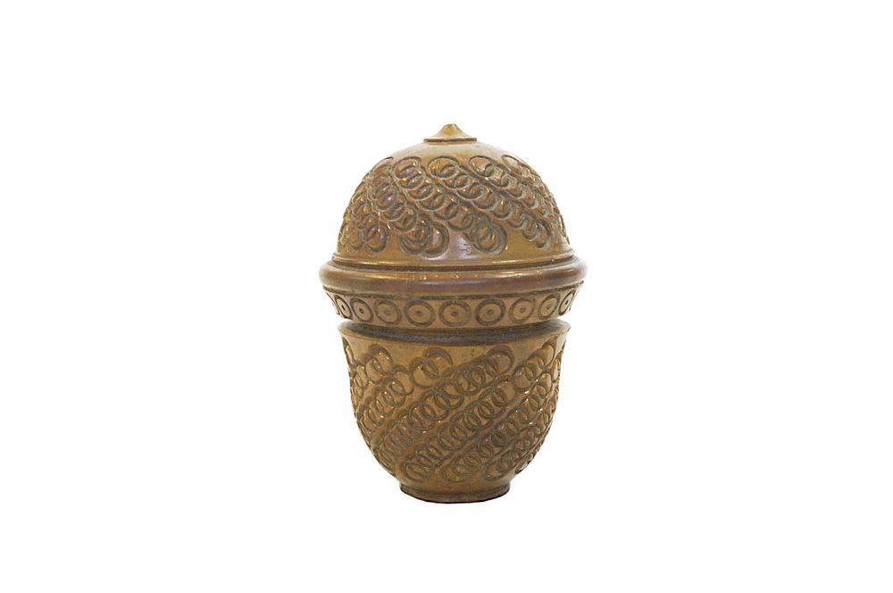 Lot 312: ANTIQUE FRENCH CARVED COQUILLA NUT ROSARY / THIMBLE HOLDER