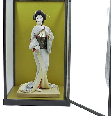VINTAGE JAPANESE GEISHA MAIKO TRADITIONAL FOLK CRAFT DOLL. Vintage Japanese Geisha Maiko Folk 