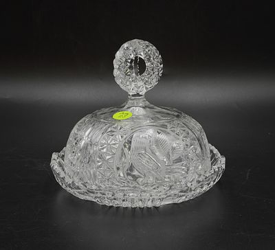 CUT AND ETCHED CRYSTAL CHEESE DOME BIRDS. Cut and etched crystal cheese dome with underplate. 