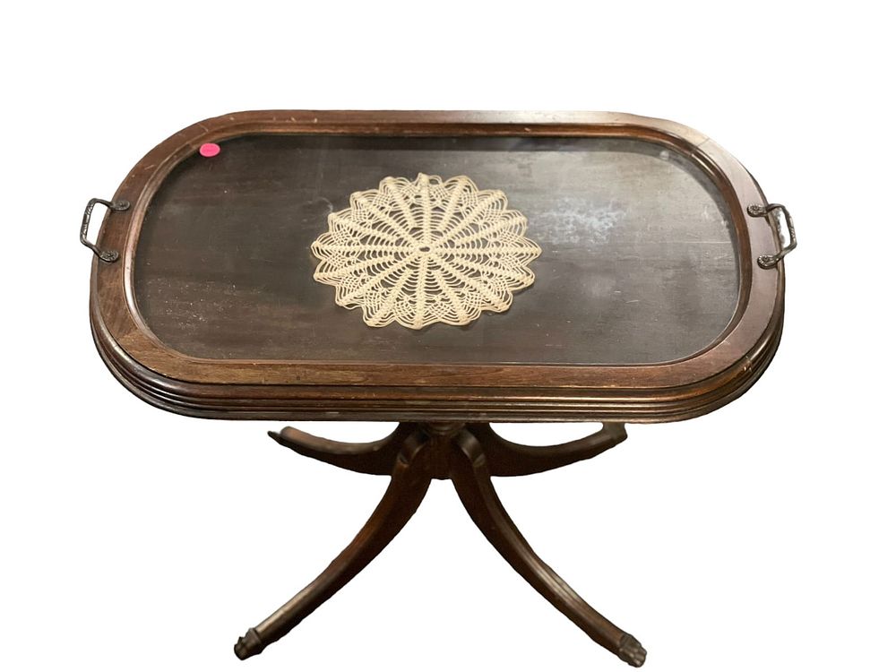 Lot 65: DUNCAN PHYFE MAHOGANY TRAY TOP TABLE