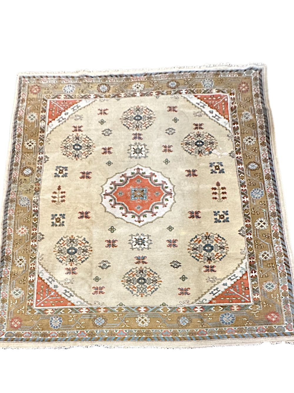 Lot 229: LARGE HAND KNOTTED VINTAGE RUG