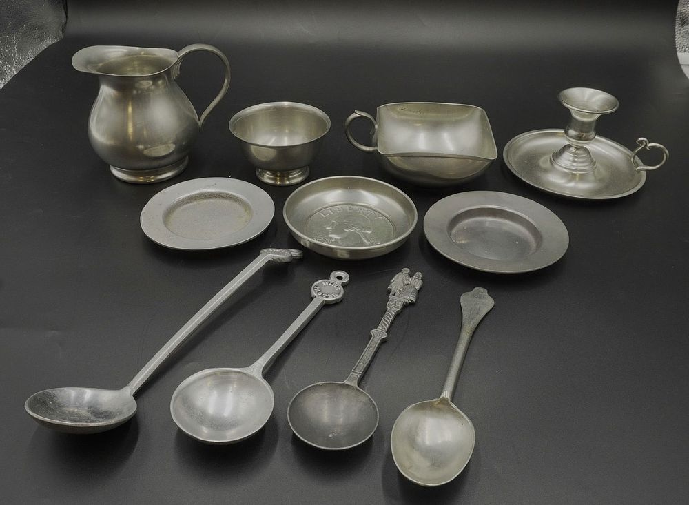 Lot 254: 10 PIECES OF VINTAGE PEWTER