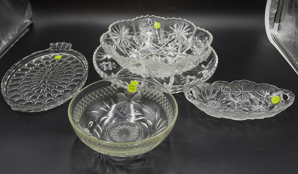 Lot 293: 5 PC VINTAGE CLEAR PRESSED GLASS PLATTER +
