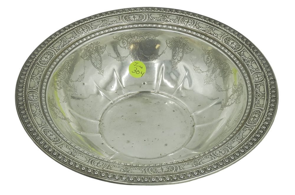 Lot 304: VINTAGE R. WALLACE STERLING SILVER BOWL