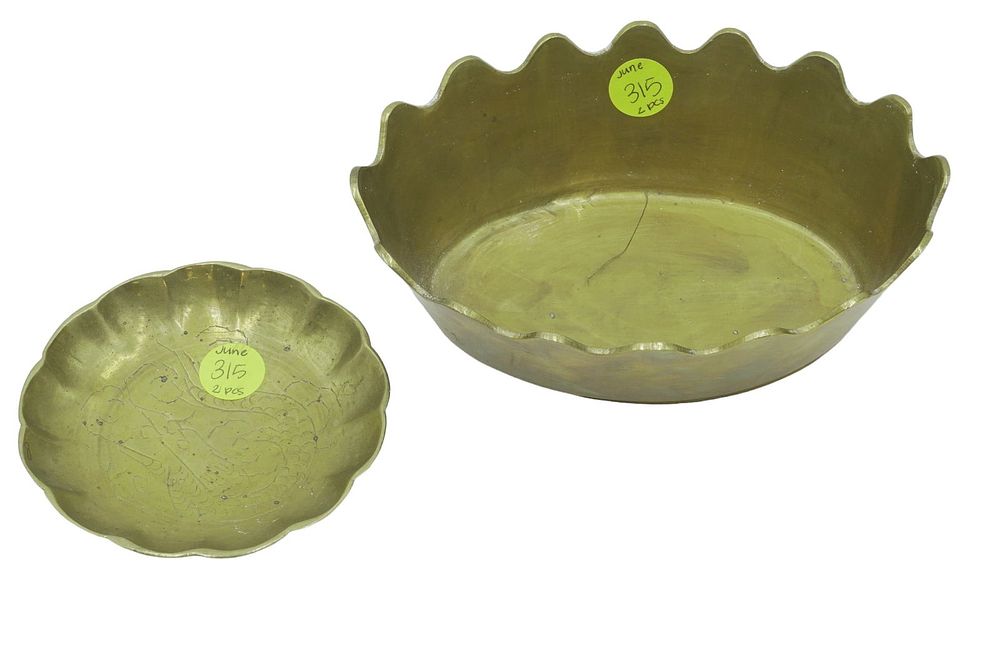Lot 315: 2 PIECES OF VINTAGE ASIAN BRASS