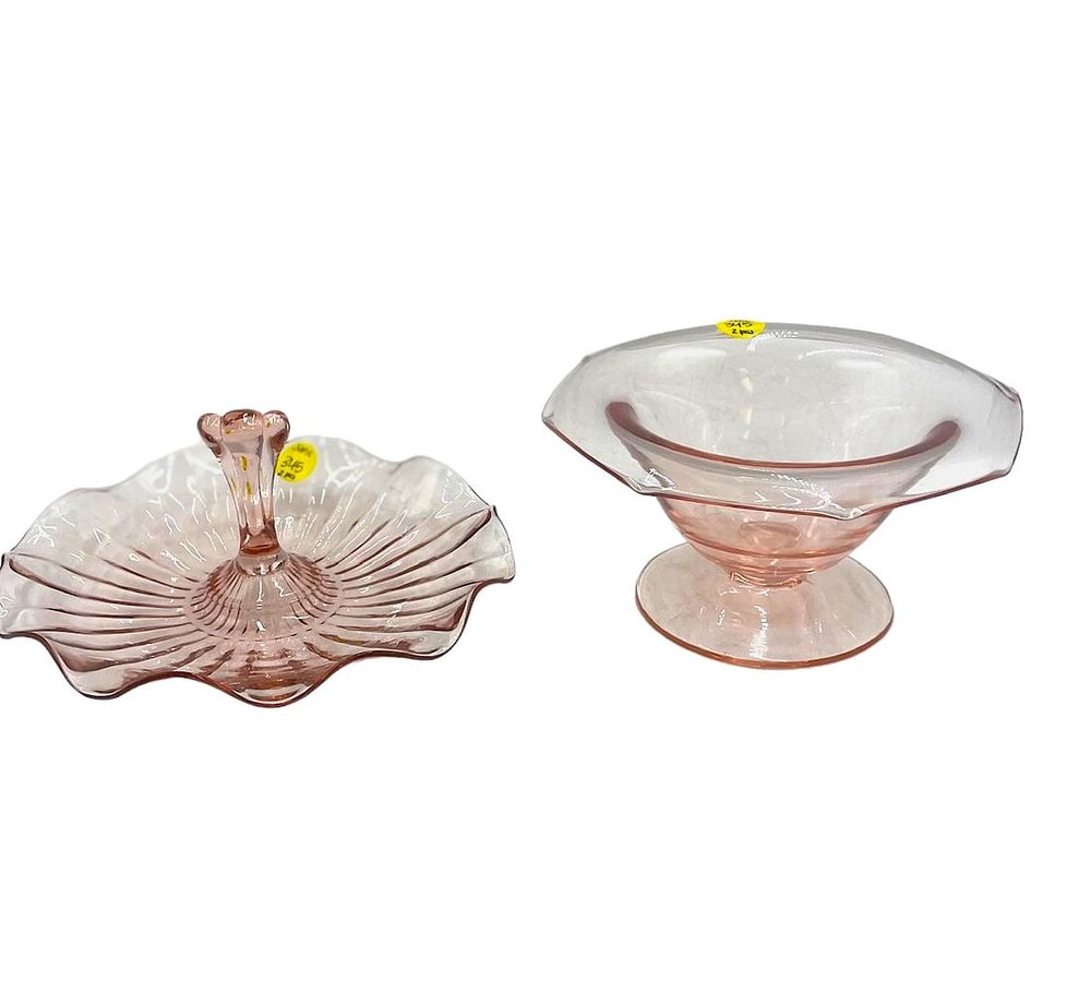 Lot 345: 2 PIECES PINK DEPRESSION GLASS