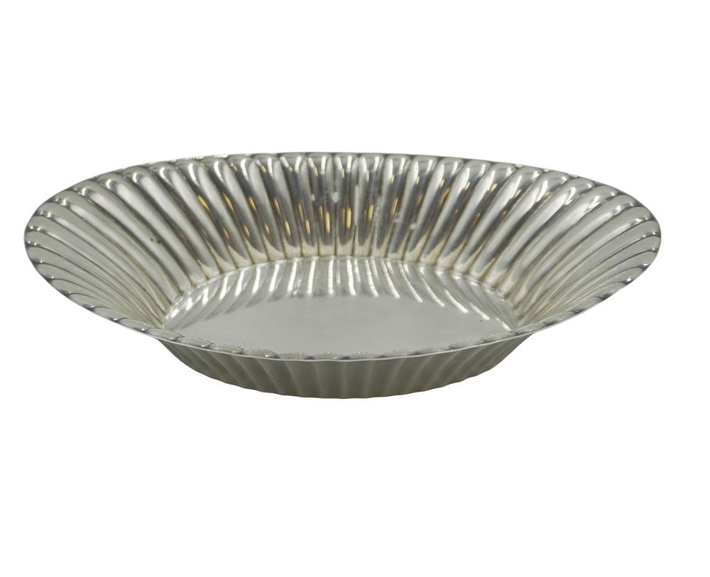 Lot 52: STERLING SILVER FLUTED OVAL BOWL