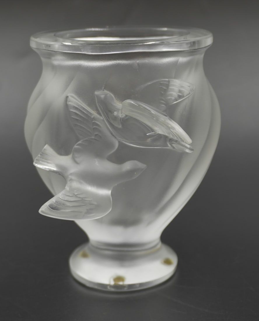 Lot 70: MARIE-CLAUDE LALIQUE SIGNED ROSINE VASE