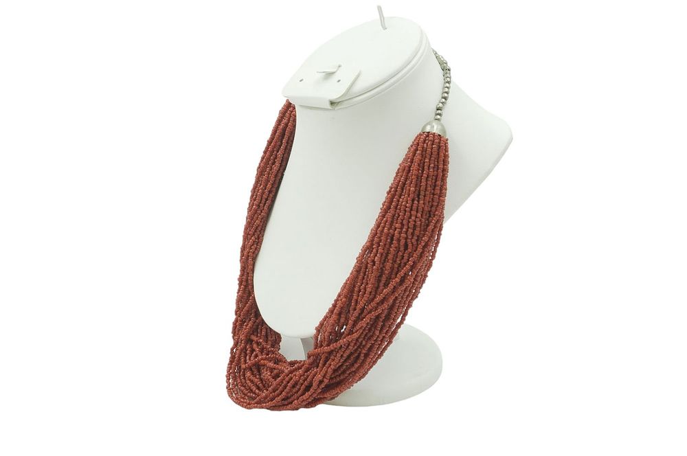 Lot 82: 40 STRAND RED CORAL STATEMENT NECKLACE