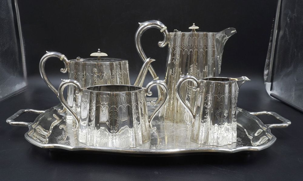 Lot 124: 19th C AESTHETIC TEA / COFFEE SERVICE 5 PIECE