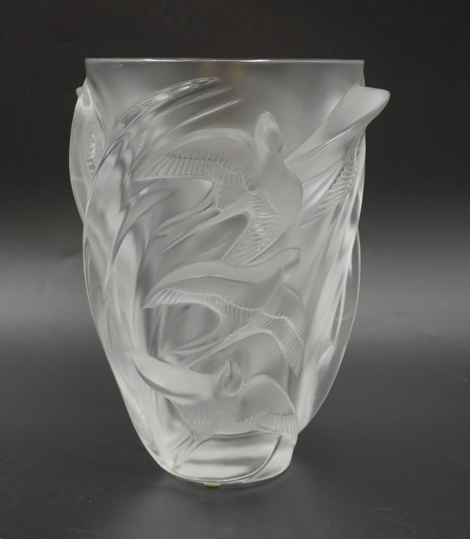 Lot 131: LALIQUE CRYSTAL MARTINETS LARGE BIRD VASE 10"