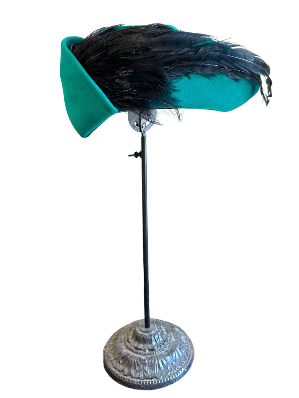 Lot 249: VINTAGE JACK MCCONELL GREEN WOOL FEATHERED HAT