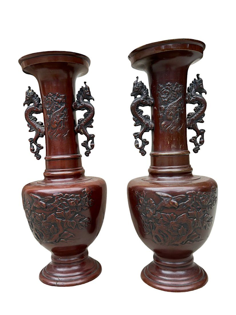 Lot 250: PAIR JAPANESE BRONZE VASES W DRAGONS