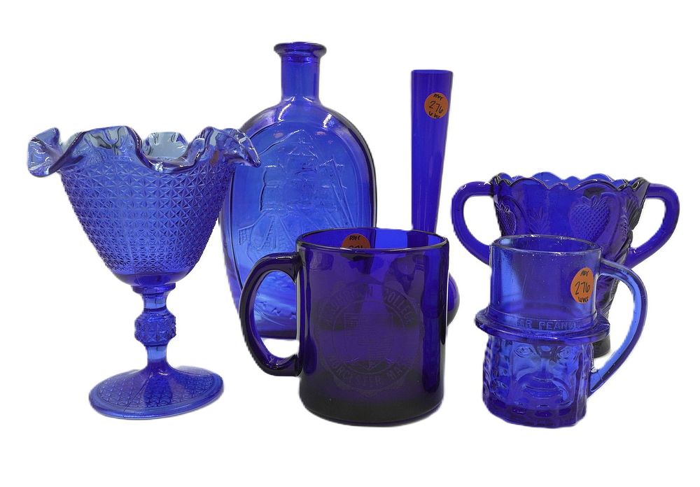 Lot 276: LOT OF 6 VARIOUS COBALT GLASS PIECES