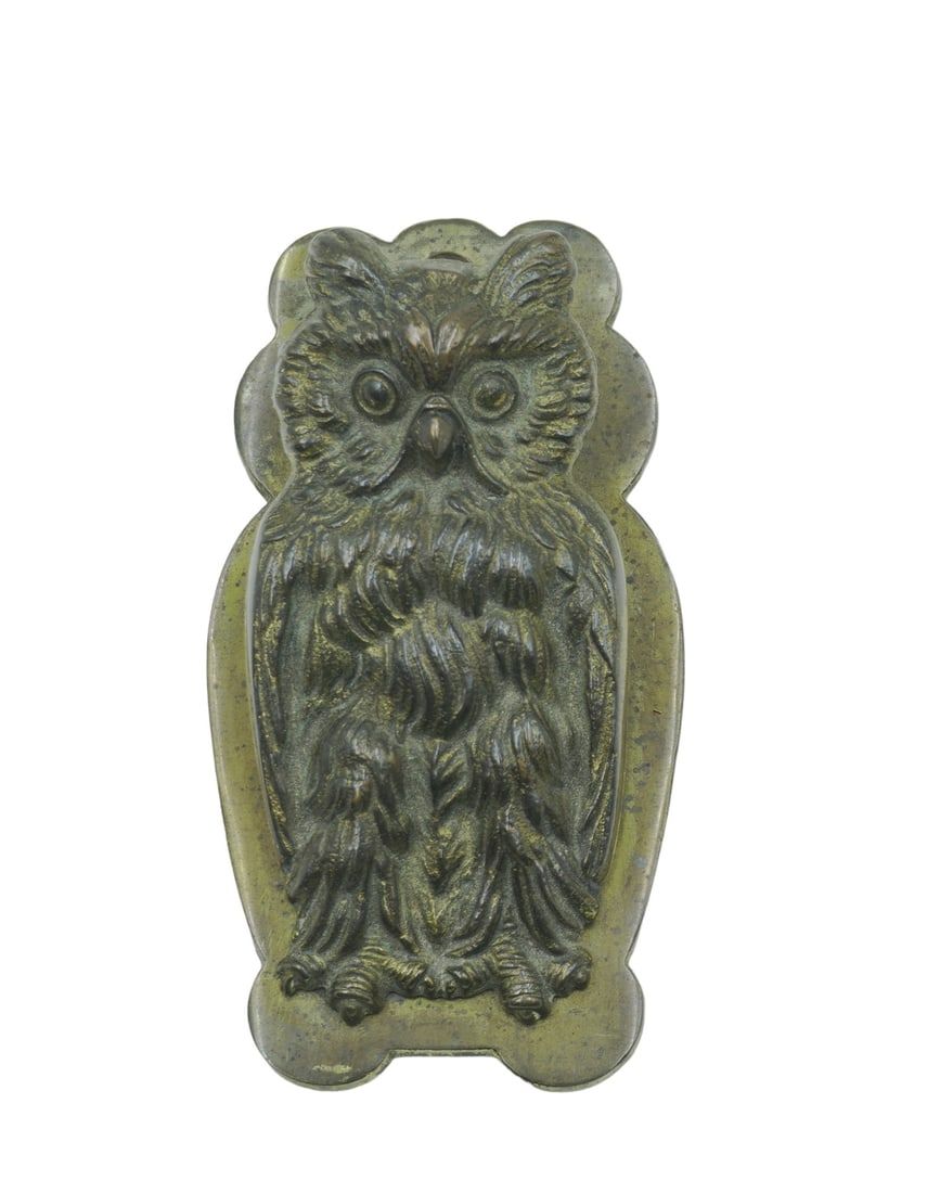 Lot 286: ANTIQUE BRADLEY AND HUBBARD WISE OWL CLIP