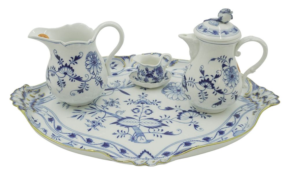 Lot 295: 4 pc ANTIQUE MEISSEN TRAY PITCHER +