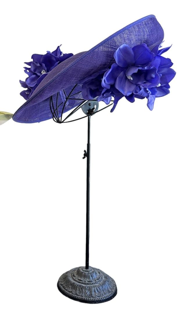 Lot 301: 3 VINTAGE HATS & FASCINATORS
