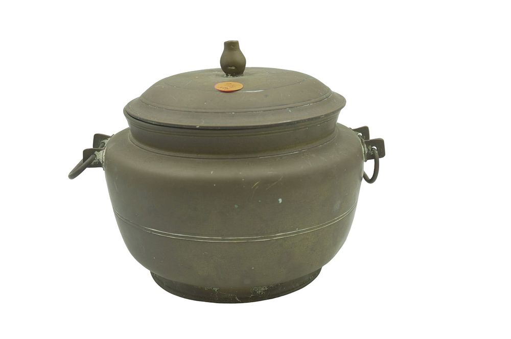 Lot 316: ANTIQUE ASIAN COPPER POT