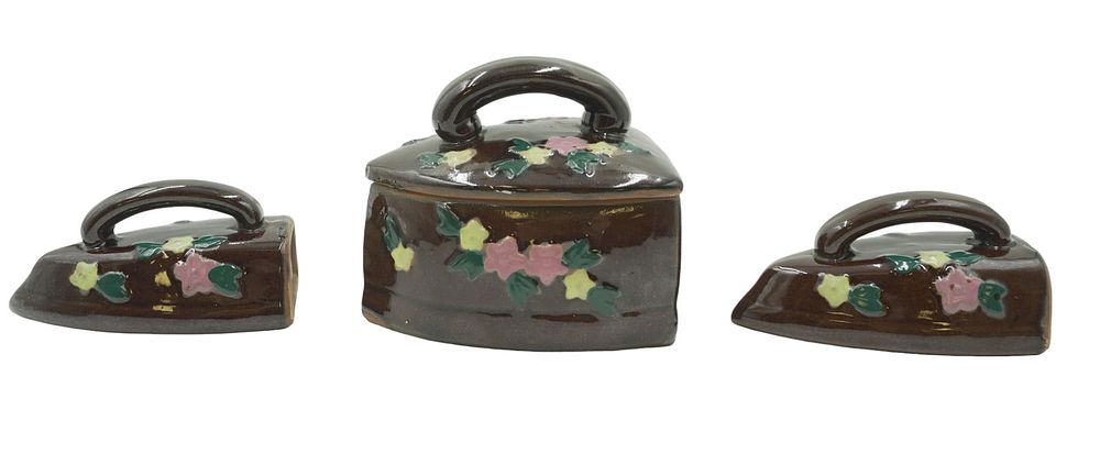 Lot 336: VINTAGE 1950S KITSCHY SUGAR - SALT -PEPPER
