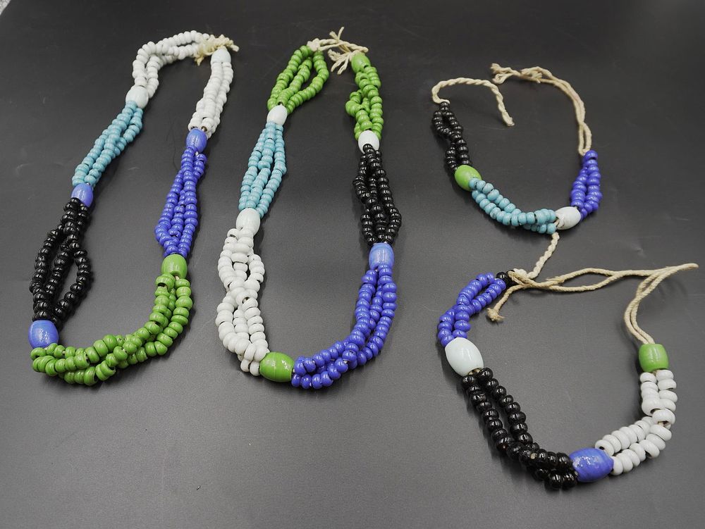 Lot 337: GROUP OF VINTAGE TIBETAN BEADS