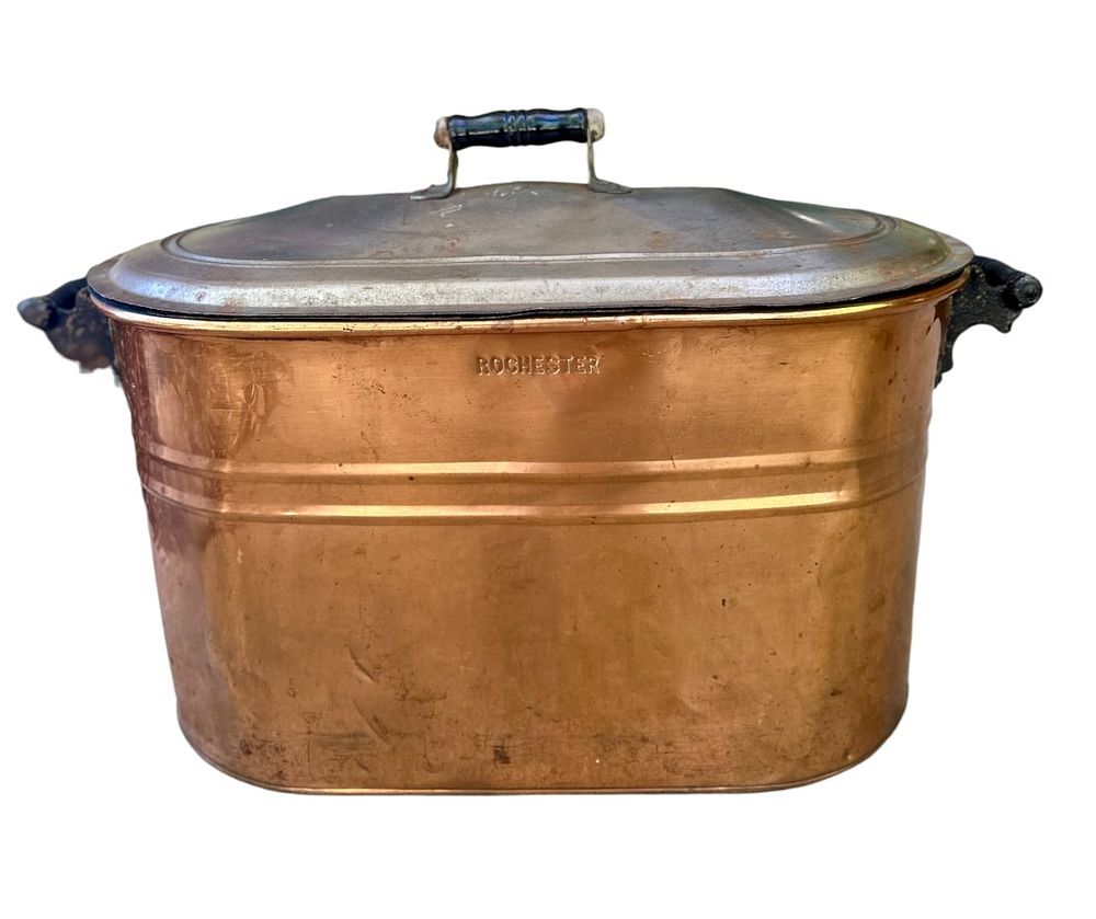 Lot 50: LARGE ROCHESTER COPPER TUB W GLASS INSERT