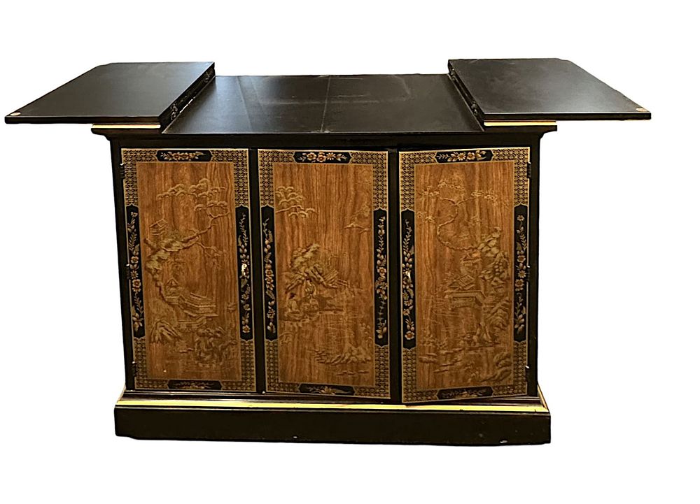 Lot 72: DREXEL HERITAGE CHINOISERIE ROLLING BUFFET / BAR