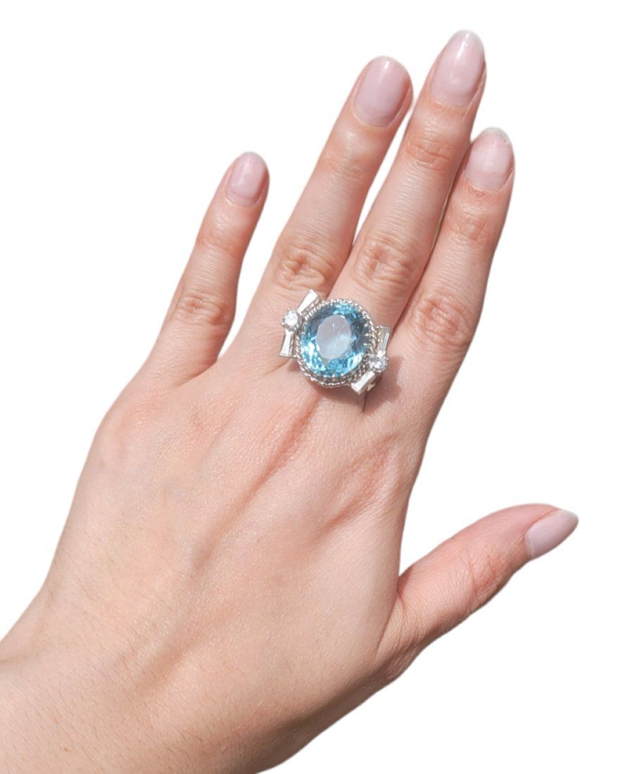 Lot 110: LADIES ESTATE 14K BLUE TOPAZ 12.36 CARAT DIAMOND RING