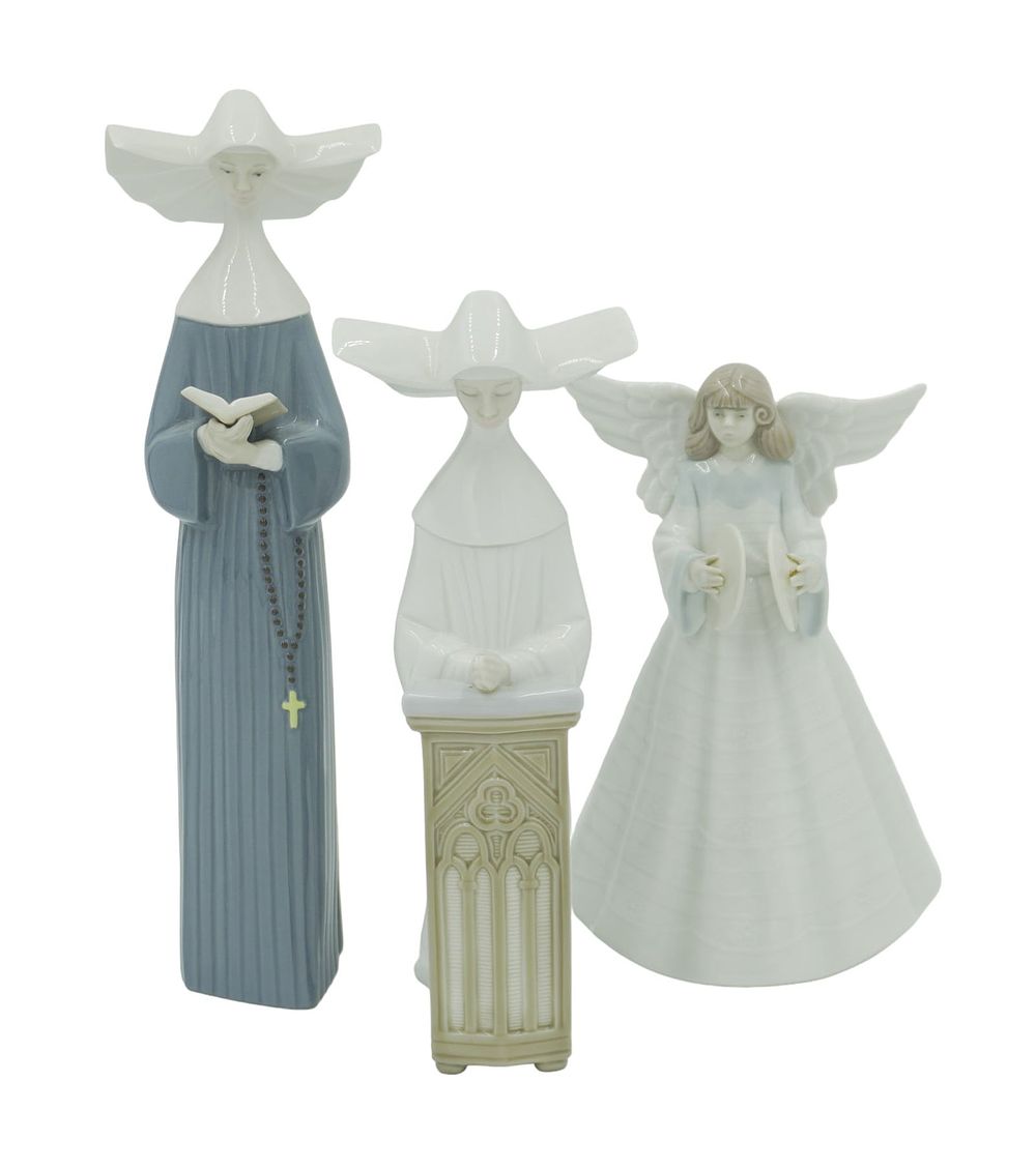 Lot 164: LOT OF 3 RELIGIOUS LLADRO FIGURINES