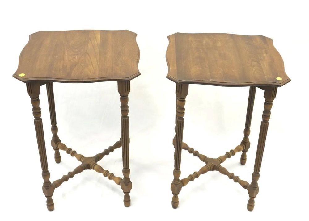 Lot 189: PAIR MATCHING ANTIQUE WALNUT SIDE TABLES