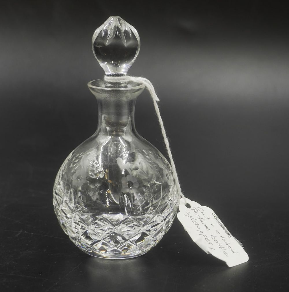 Lot 214: ANTIQUE CUT AND ETCHED PERFUME W STOPPER