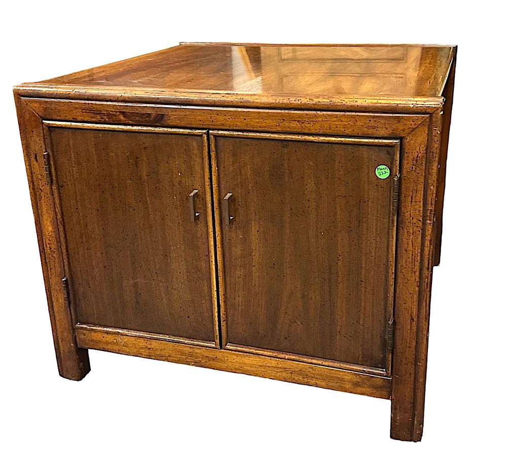 Lot 222: VINTAGE MCM TWO DOOR END TABLE