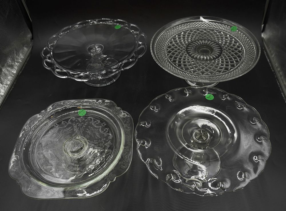 Lot 272: 4 VINTAGE DEPRESSION GLASS CAKE PLATES