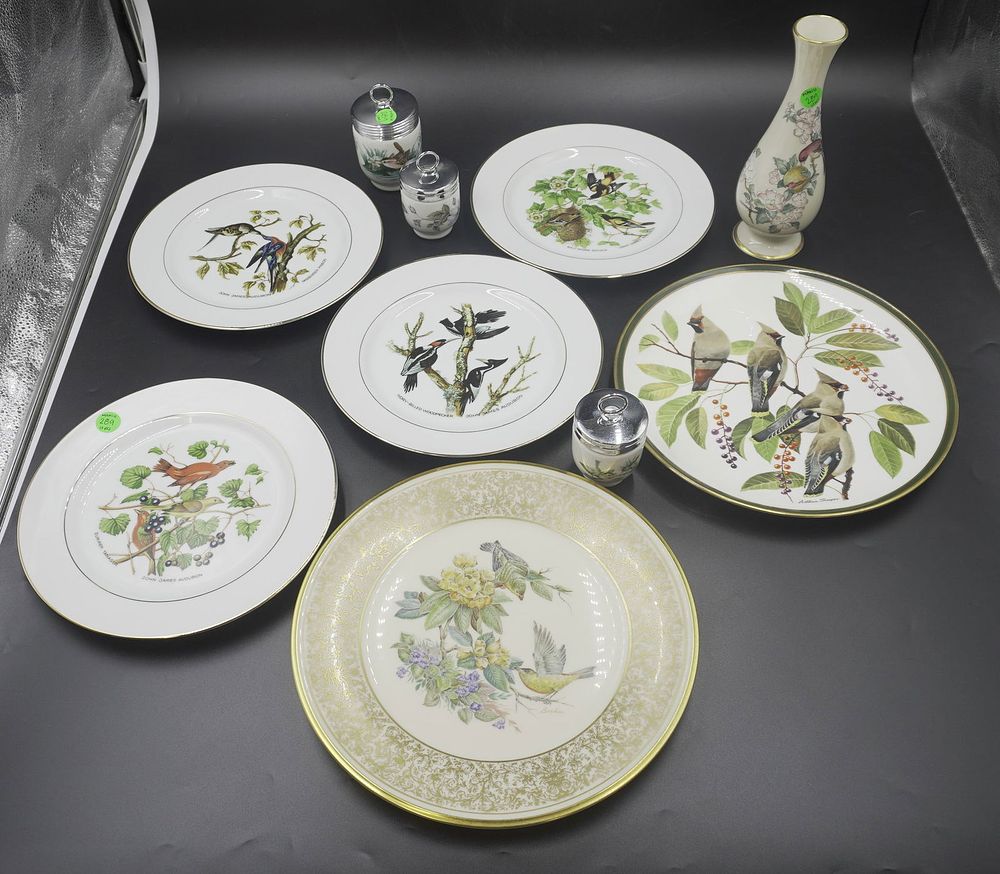 Lot 289: AUDUBON CHINA AND PORCELAIN LOT - 10 PIECES