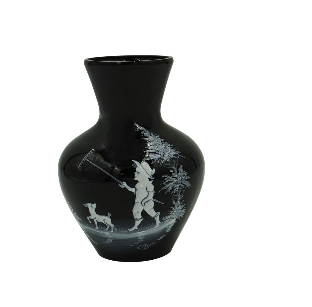 Lot 336: VINTAGE WESTMORELAND MARY GREGORY VASE