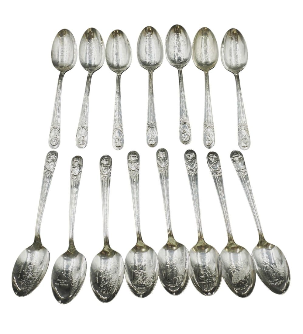 Lot 349: 15 VINTAGE WM ROGERS PRESIDENT SPOONS