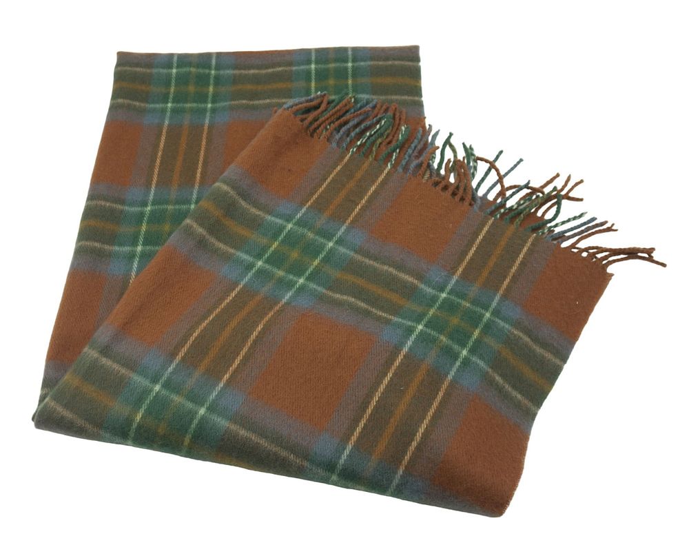 Lot 25: HAND TAILORED CASHMERE SHAWL 6 FEET