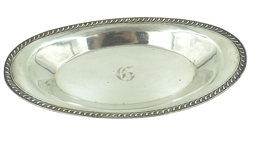 Lot 69: VINTAGE STERLING SILVER BREAD TRAY
