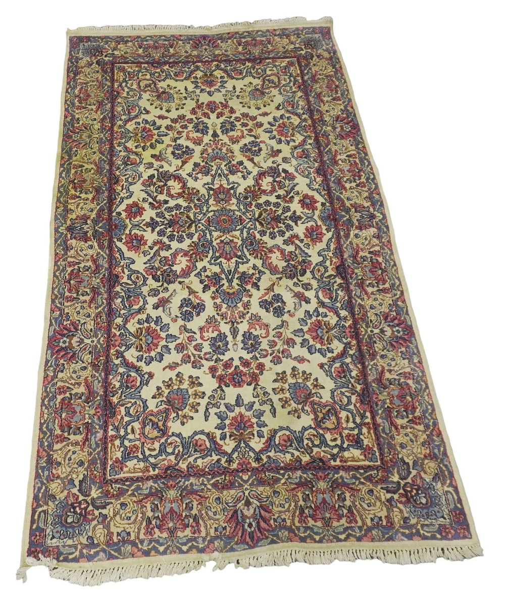 Lot 156: VINTAGE LAVAR KIRMAN RUG 7 FT