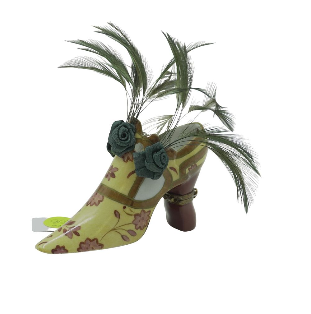 Lot 158: FIONA SAUNDERS LIMOGES SHOE SHAPED BOX