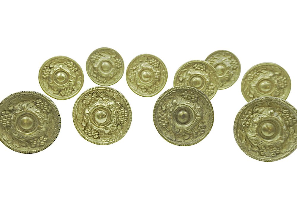 Lot 205: SET OF 10 ANTIQUE BRASS CURTAIN TIEBACKS