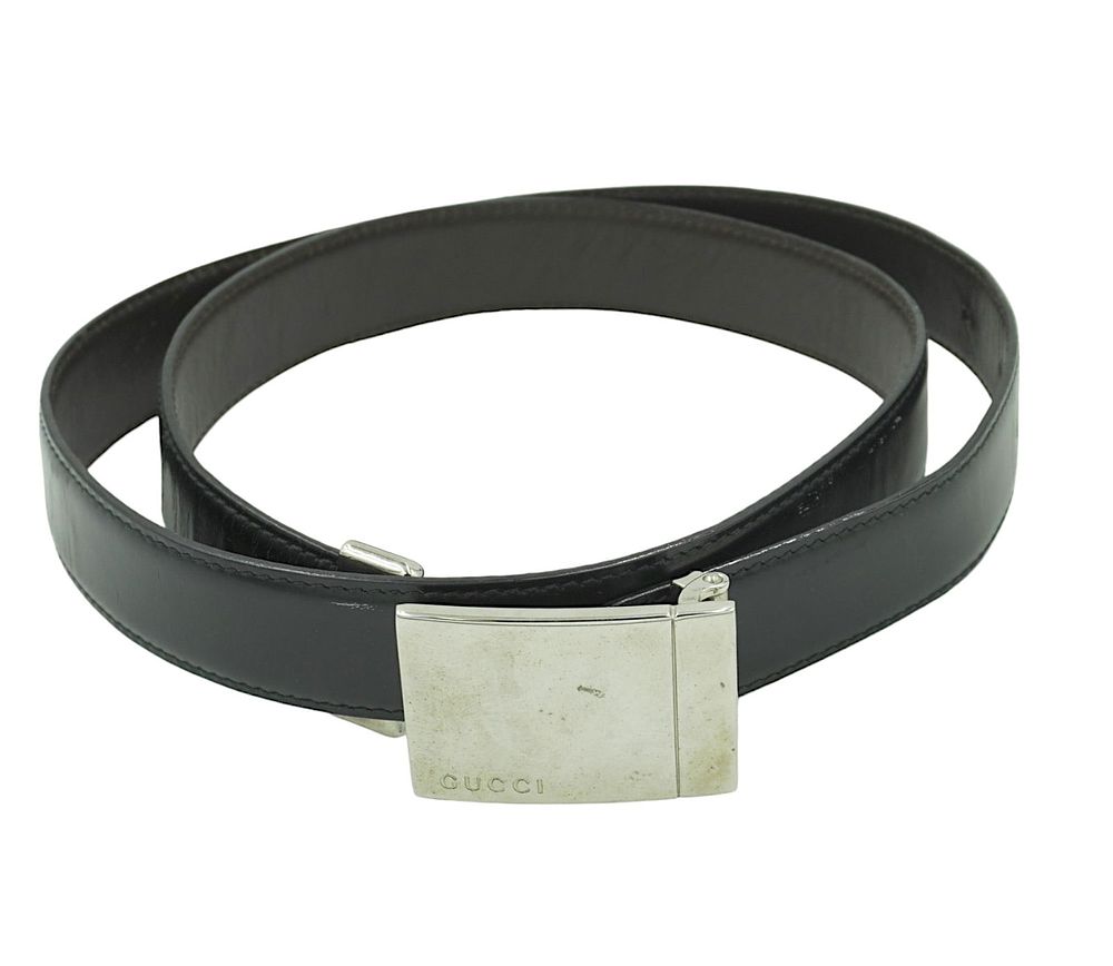 Lot 227: VINTAGE REVERSIBLE GUCCI BELT