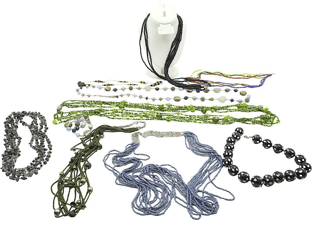 Lot 329: VINTAGE COSTUME BEAD JEWELRY - 10 PIECES