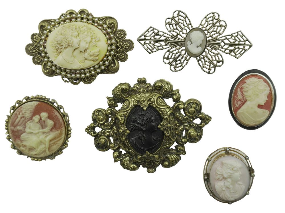 Lot 339: LOT OF CAMEO BROOCHES - 6 PIECES