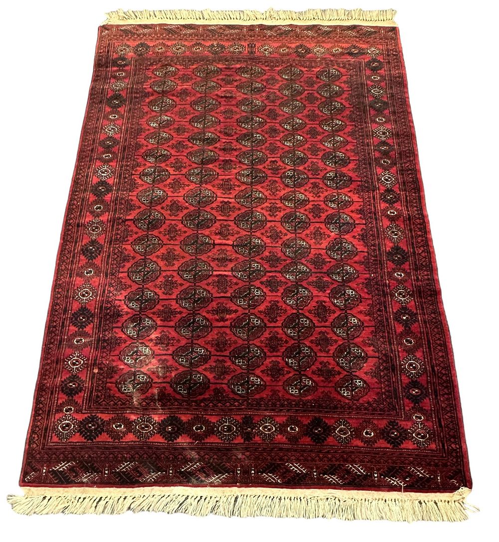 Lot 13: VINTAGE HAND KNOTTED WOOL AFGHAN RUG