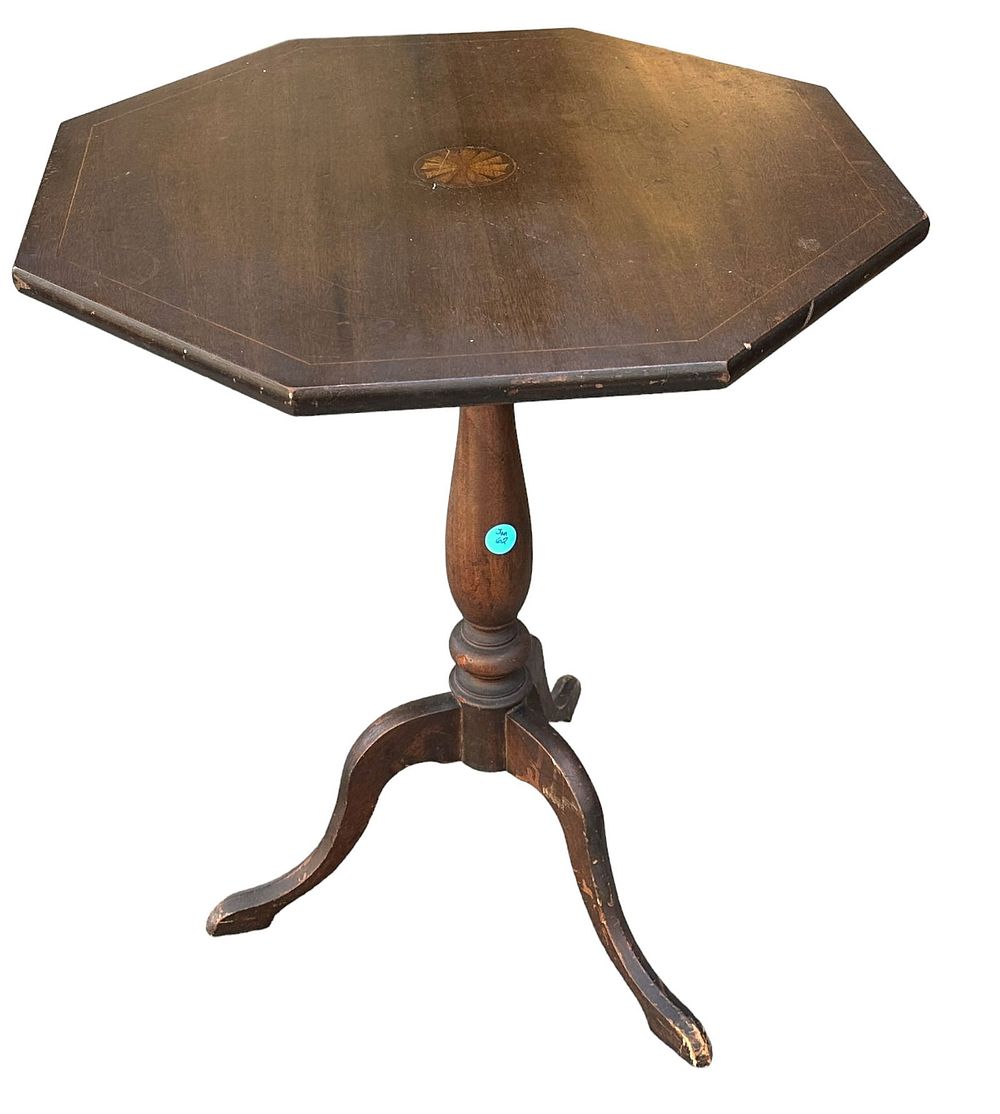 Lot 62: GEORGIAN INLAID TILT TOP TEA TABLE