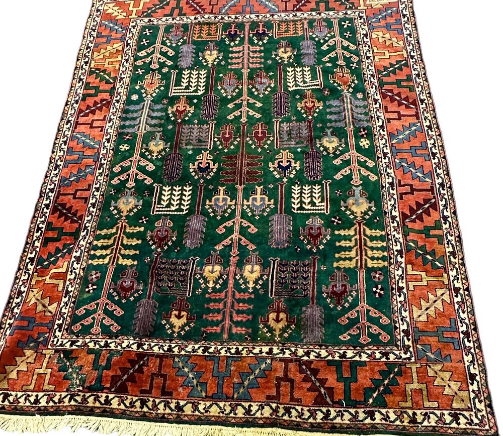 Lot 117: LARGE HAND KNOTTED BAKHSHAYESH RUG 10FT