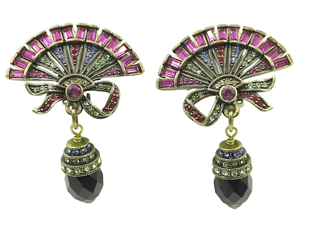 Lot 220: HEDI DAUS COLLECTIBLE EARRINGS