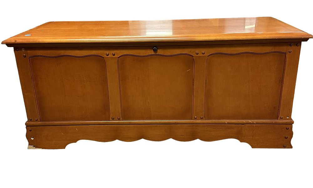Lot 221: VINTAGE LANE MID CENTURY BLANKET CEDAR CHEST